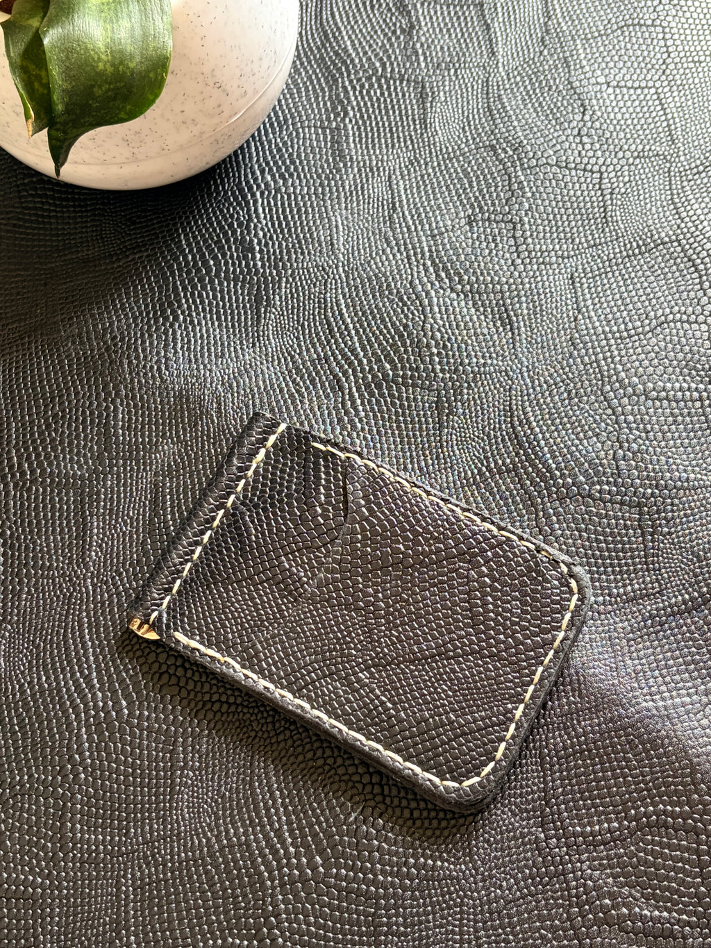 Vertical Money Clip Wallet - 002