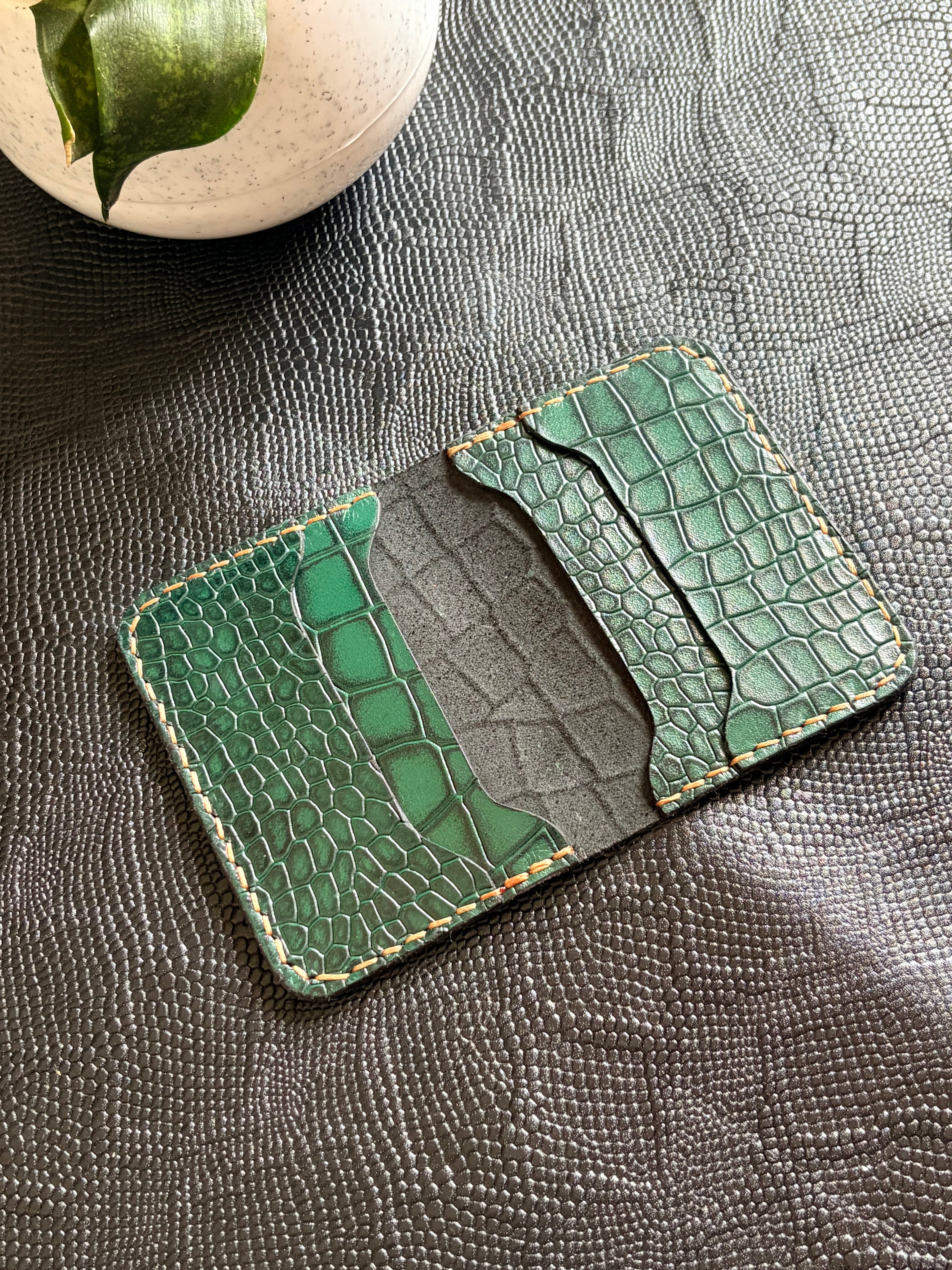 Compact Bi-fold Card Wallet - 001
